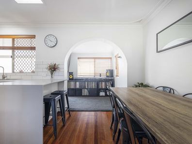 25 Tillingdon Way, Morley WA 6062