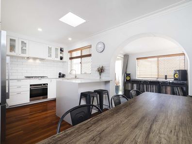 25 Tillingdon Way, Morley WA 6062
