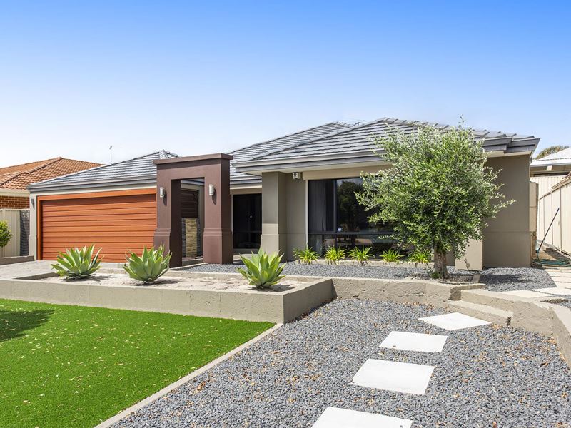 13 Sandleford Way, Hammond Park