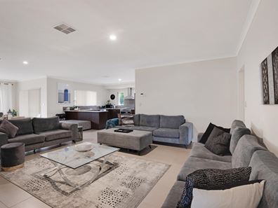 7 Ladham Turn, Canning Vale WA 6155