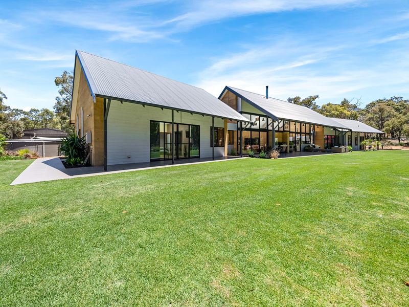 150 Maine-Anjou Drive, Lower Chittering