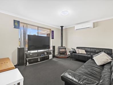 61 Swingler Way, Gosnells WA 6110