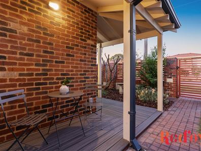 2A/52 John Street, Inglewood WA 6052