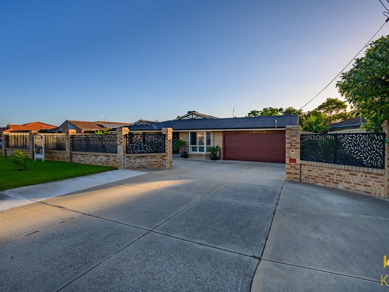 20 Raeside Cres, Cooloongup WA 6168