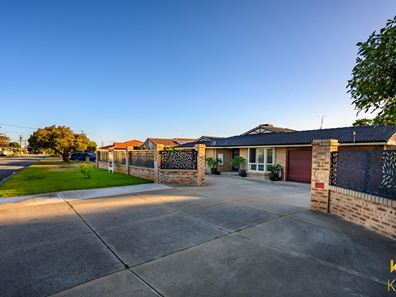 20 Raeside Cres, Cooloongup WA 6168