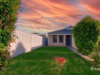 19A Coonawarra Drive, Caversham WA 6055