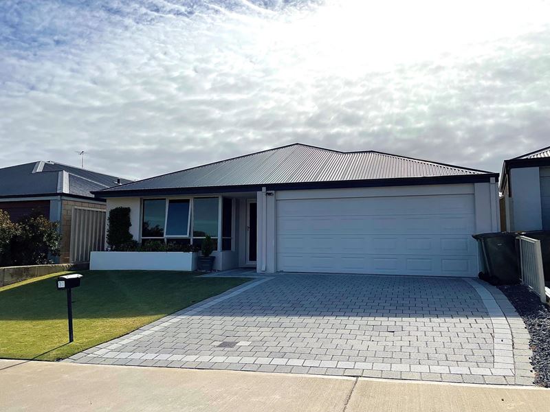 37 Pinehurst Loop, Meadow Springs