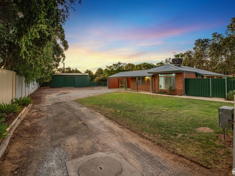 32 Hicks Road, Kelmscott