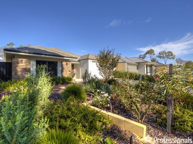 77 Greenslope Drive, Bushmead WA 6055