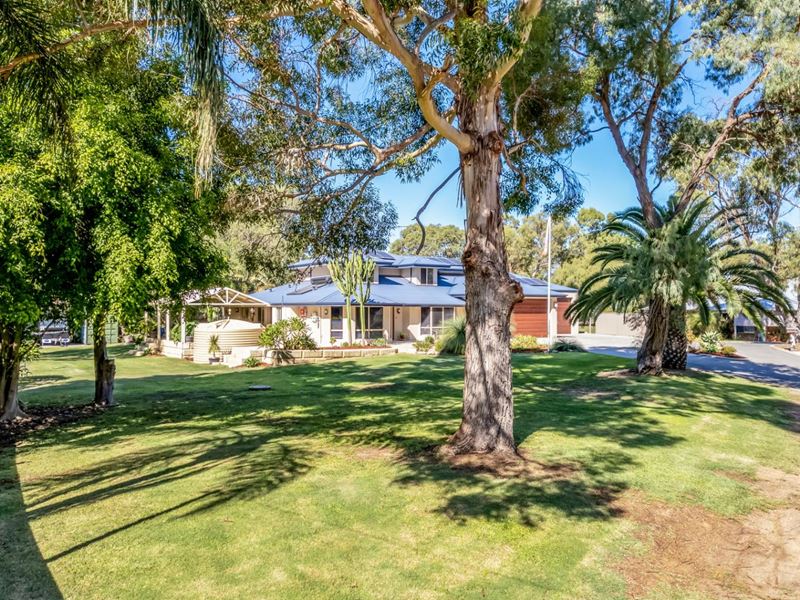 5 Kingscote Place, Greenfields