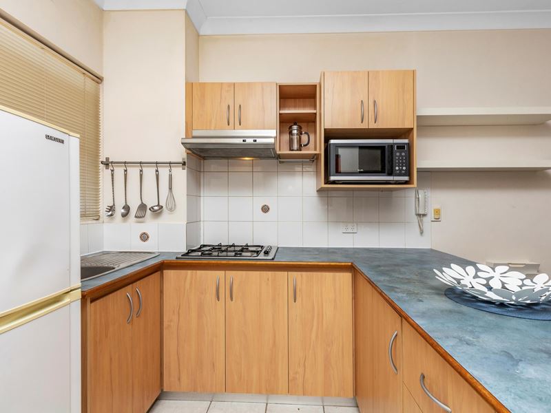61/138 Adelaide Terrace, East Perth