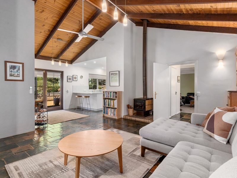 5 Humphry Road, Mundaring