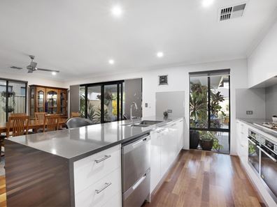 10 Tullis Grove, Southern River WA 6110