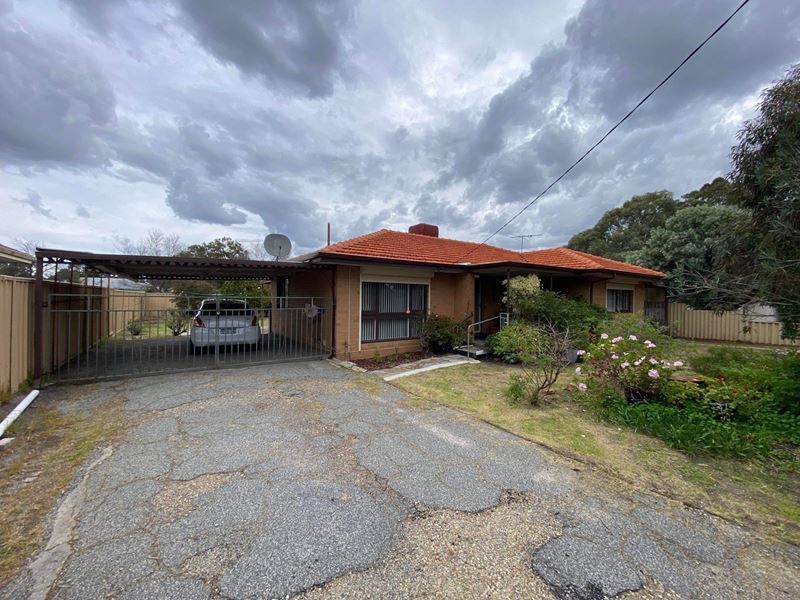 27 Grasmere Way, Kelmscott