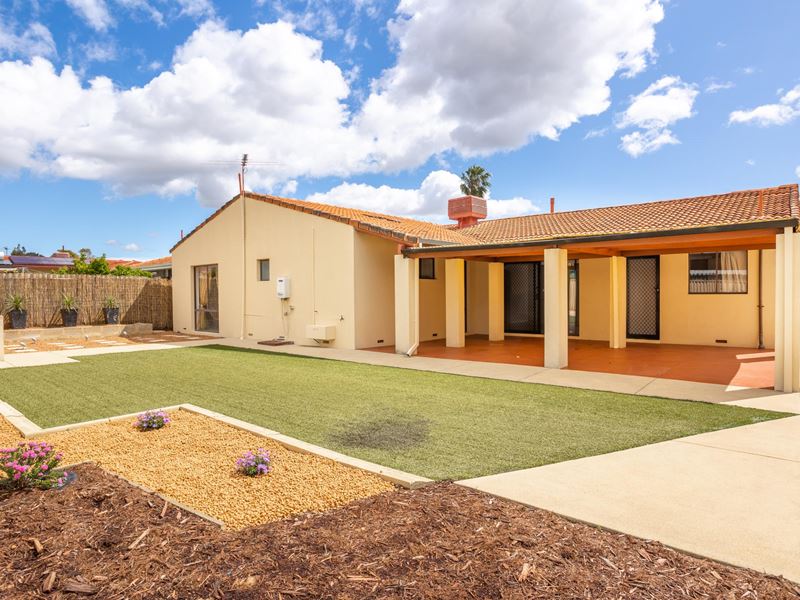 16 Currawong Way, Thornlie