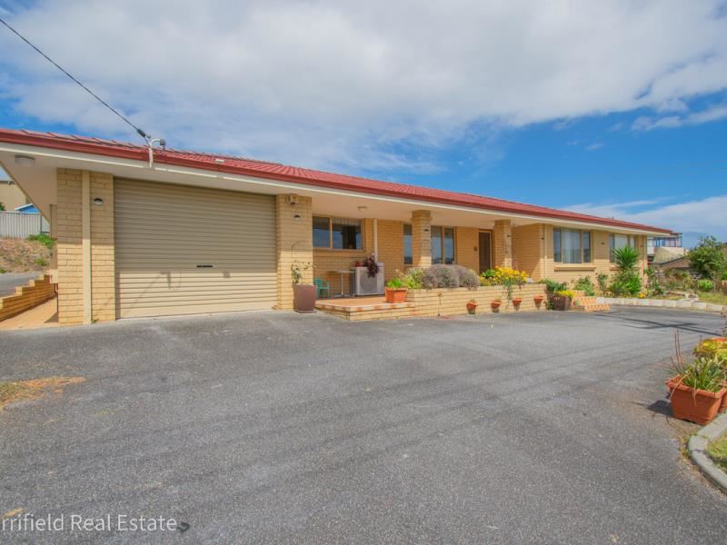 16 Barnesby Drive, Yakamia WA 6330