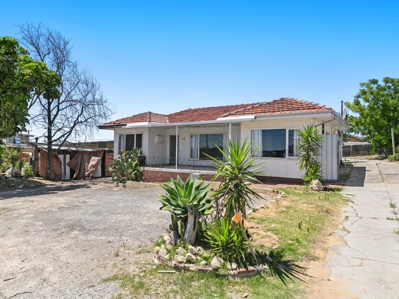 205 Leach Highway, Willagee WA 6156