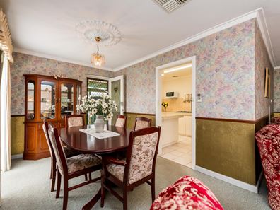 21 Holmwood Way, Embleton WA 6062