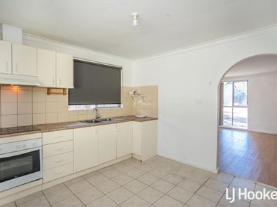 17 Kingsdown Road, Maddington WA 6109