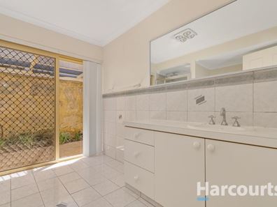 5 Bayou Court, Heathridge WA 6027