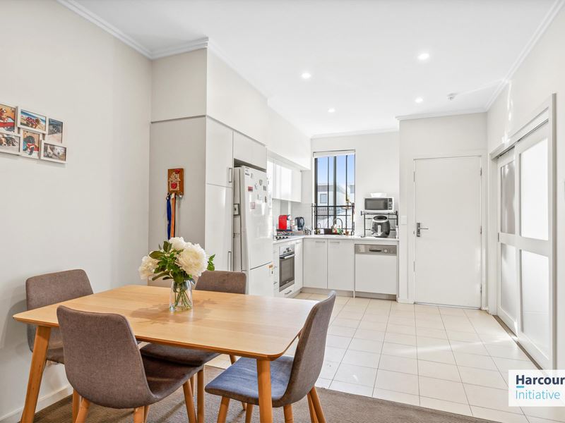 10/3 Roscorla Avenue, Yokine