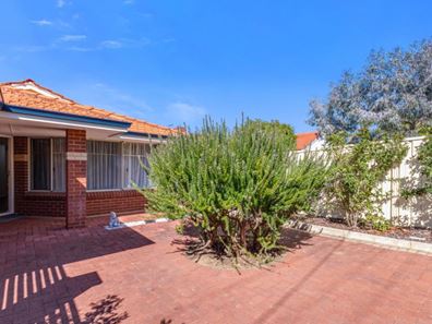 20 Burroughs Road, Karrinyup WA 6018