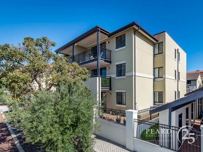 6/4 Wattlebird Loop, Joondalup WA 6027