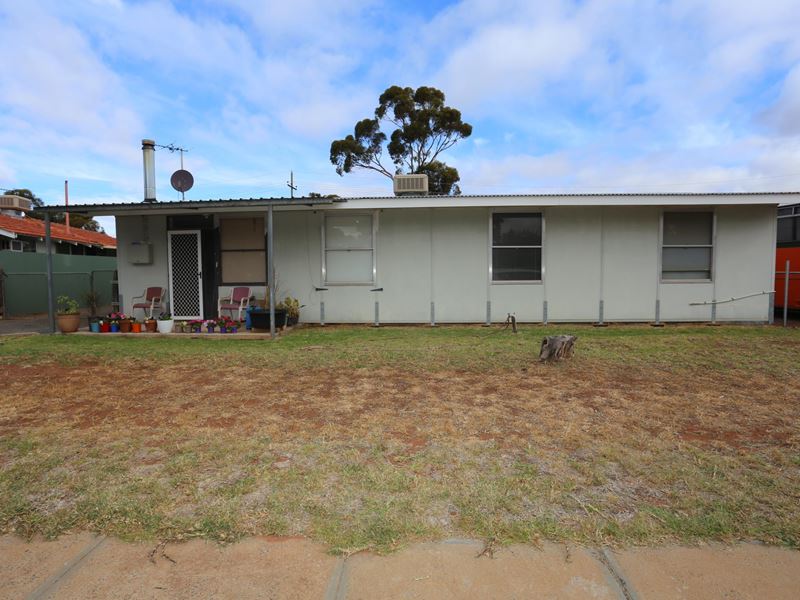 3 Myoporum St, Kambalda West