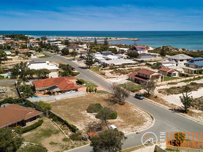 25 Tenggara Avenue, Two Rocks WA 6037