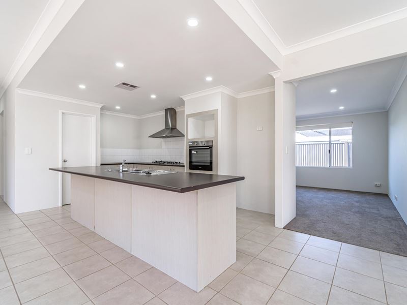 7 Ennerdale Boulevard, Waikiki
