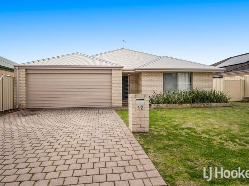 12 Highcliffe Circle, Lakelands