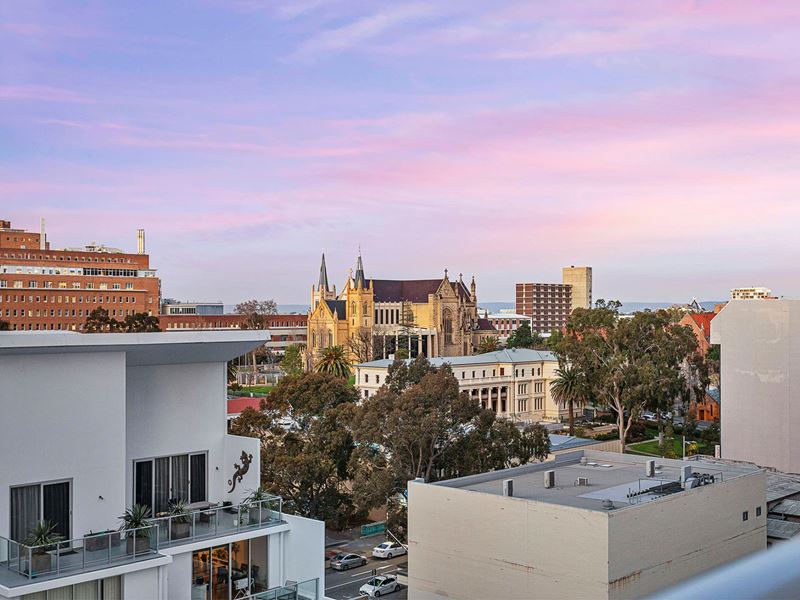 63/22 St Georges Tce, Perth