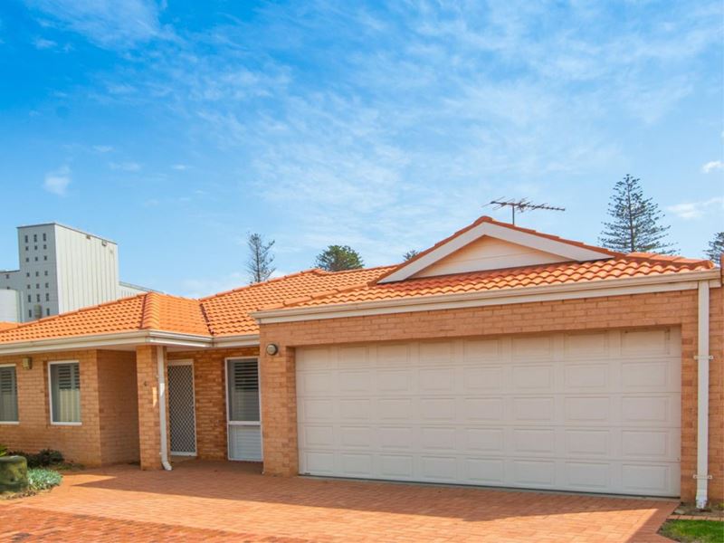 4/10 Cunningham Street, West End