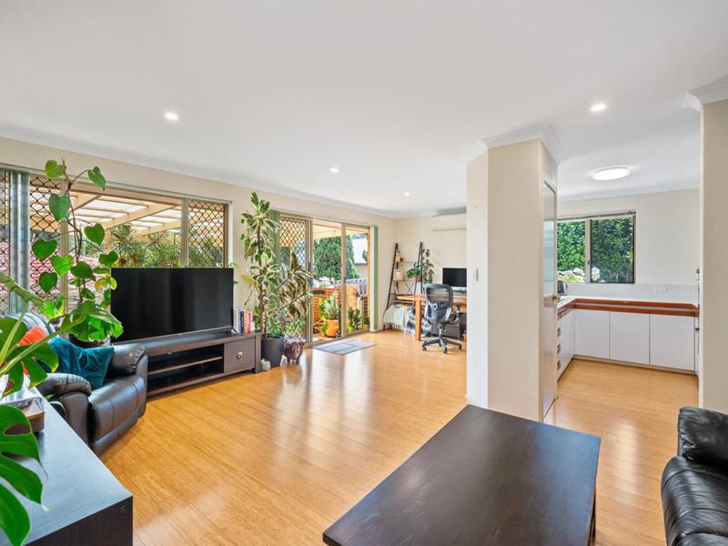 2/84 Corbett Street, Scarborough