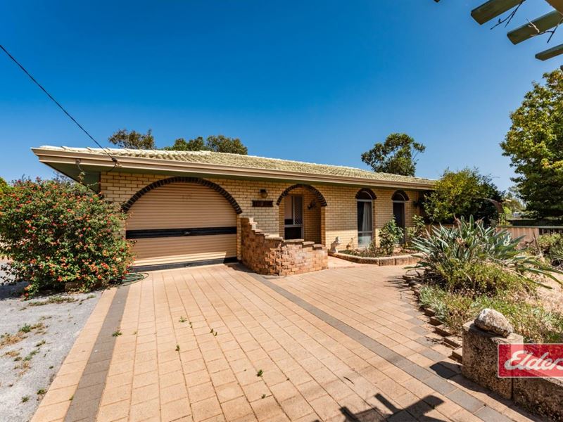 15 Rowan Road, Woorree