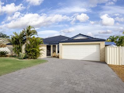 8 Stillwater Avenue, Drummond Cove WA 6532