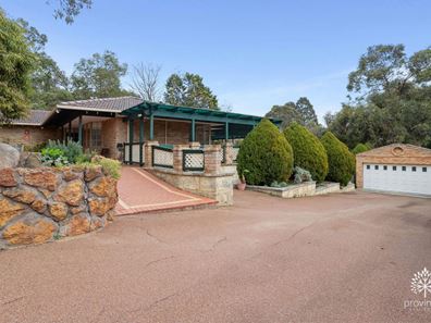 264 Lesmurdie Road, Lesmurdie WA 6076