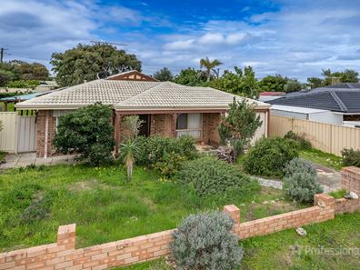 42 Sunningdale Road, Yanchep WA 6035