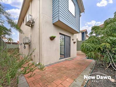 10/40 Hollins Bend, Madeley WA 6065