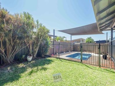 13 Tharnda Road, Baynton WA 6714