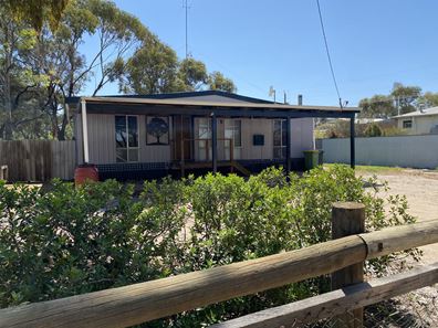 53 Muluckine Rd, Muluckine WA 6401