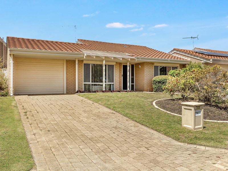 2/20 Kybra  Mews, Rockingham WA 6168