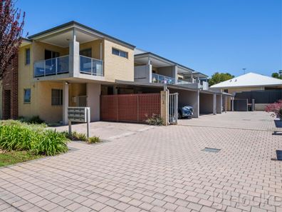 2/3 Packham Road, Hamilton Hill WA 6163