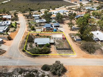 10 White Dr, Badgingarra WA 6521