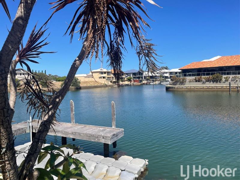 36 Leisure Way, Halls Head WA 6210