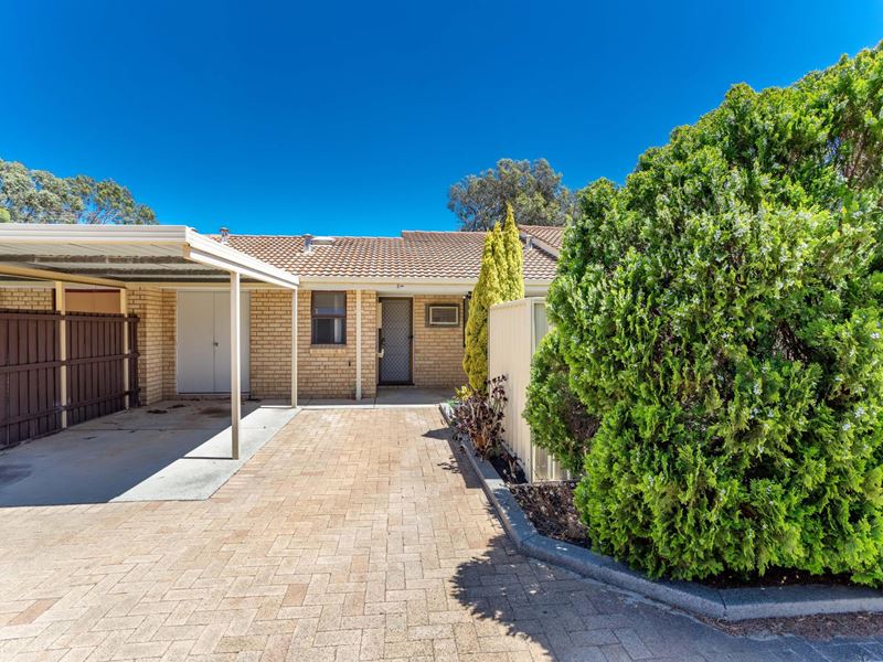 2/143 Railway Avenue, Kelmscott WA 6111