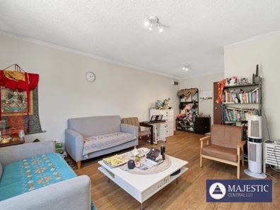 Unit 73/309 Harborne St, Glendalough WA 6016