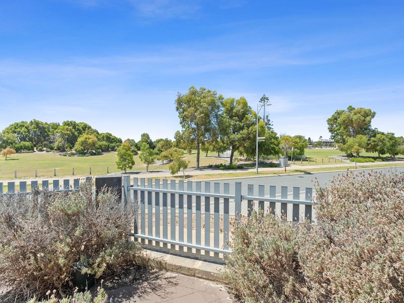 38 Mallina Crescent, Golden Bay