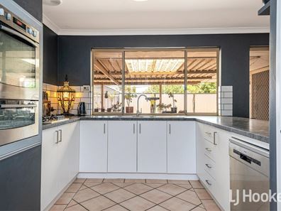 5 Tana Court, Waikiki WA 6169