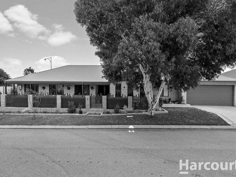 3 Highland Crescent, Meadow Springs WA 6210